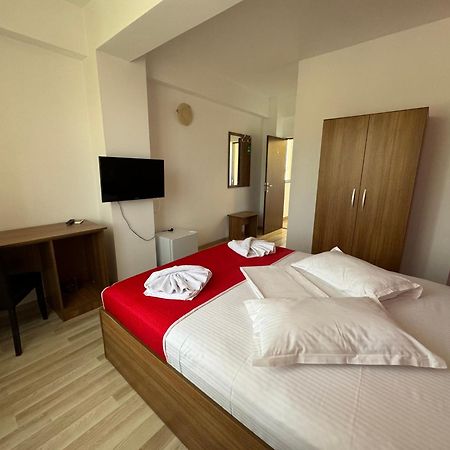 Hotel Mihaela Mamaia Exteriör bild
