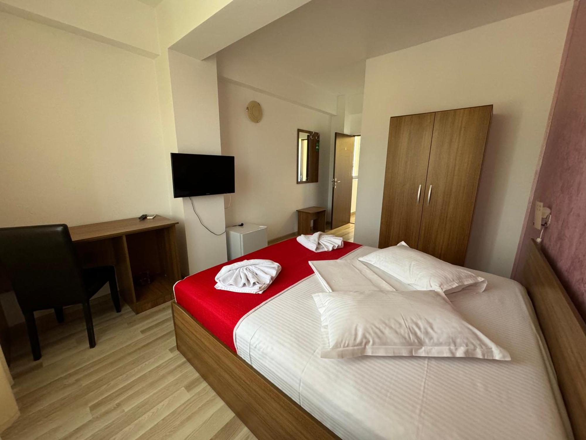 Hotel Mihaela Mamaia Exteriör bild
